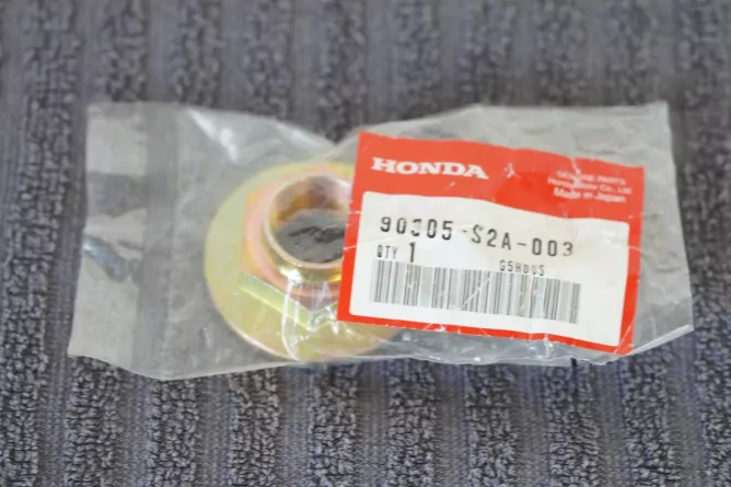 Honda 90305-S2A-003 Гайка оси колеса / Honda S2000 фото 1