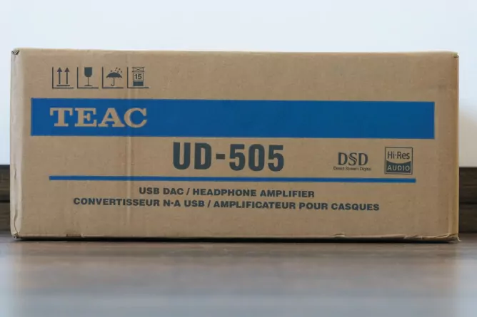 ЦАП с усилителем для наушников TEAC UD-505-X Silver 100V фото 8