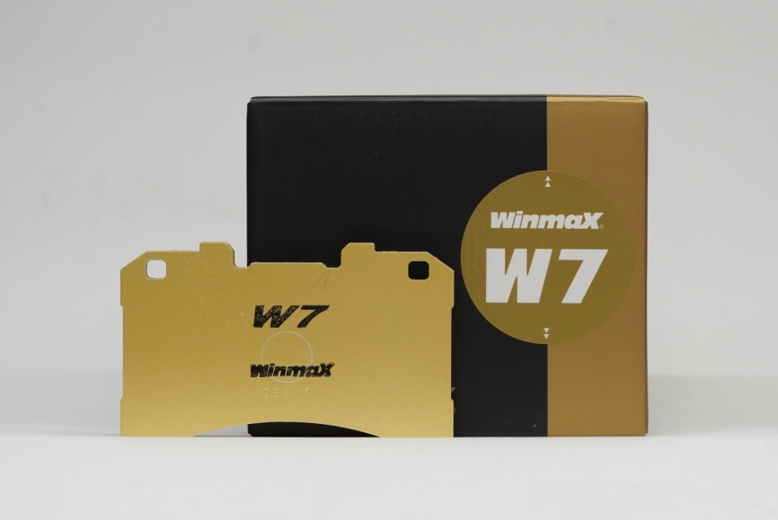 Тормозные колодки Winmax W7 1612 EP558 Toyota GR Yaris ヤリス I RC・18 inch wheel, передние фото 1